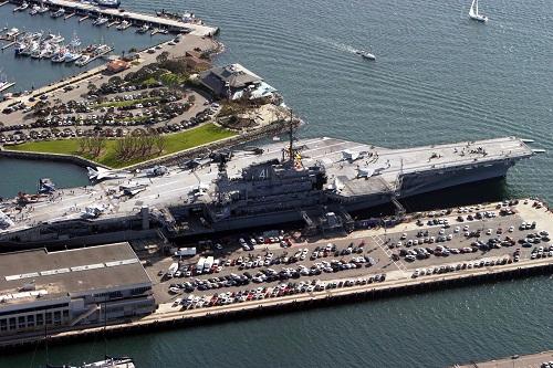 Tàu sân bay USS Midway